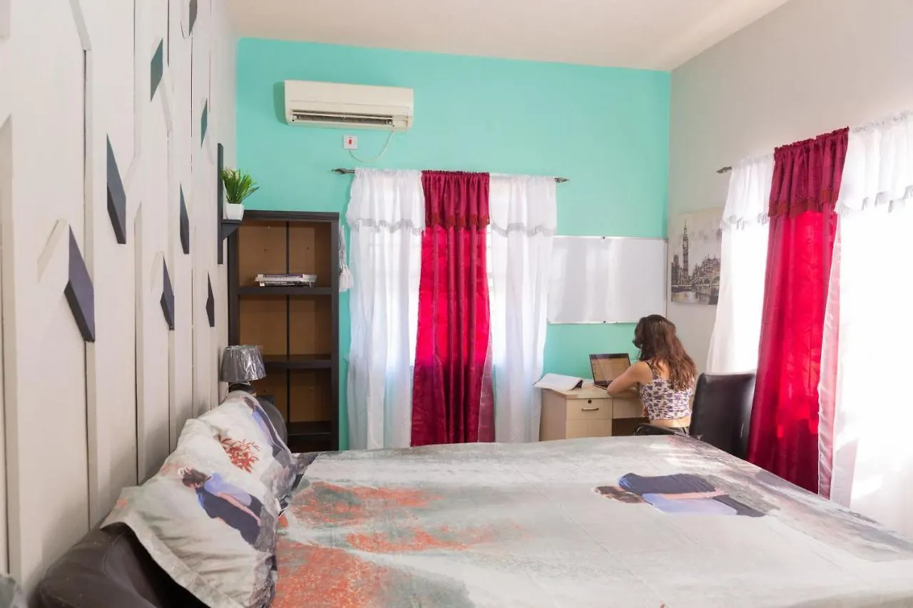 Divine Apartments Calliste
